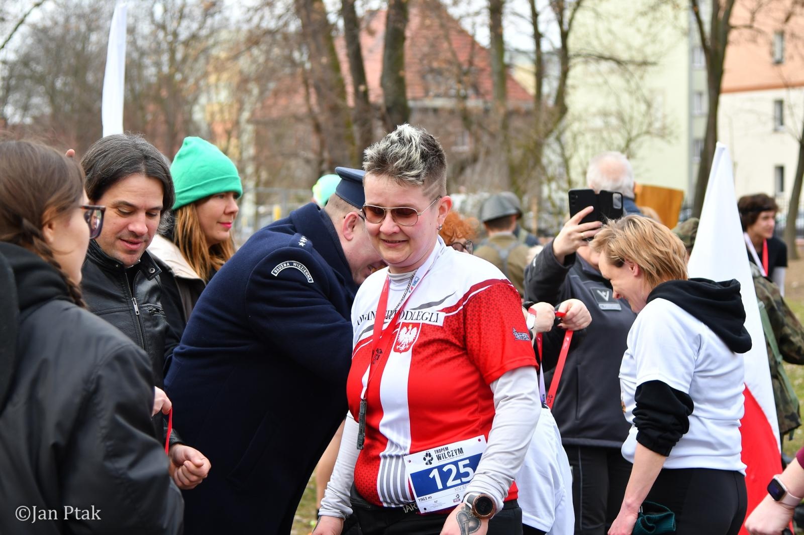 Zdjęcie w galerii na portalu naszraciborz.pl: Blisko 100 uczestników na starcie XIV Biegu Tropem Wilczym w Raciborzu wiadomości z regionu