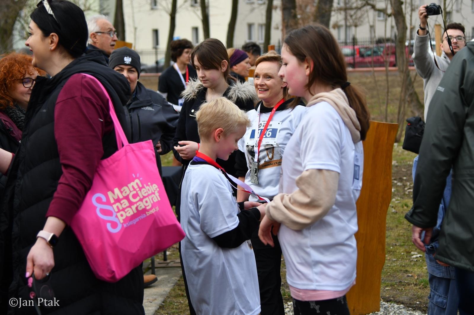 Zdjęcie w galerii na portalu naszraciborz.pl: Blisko 100 uczestników na starcie XIV Biegu Tropem Wilczym w Raciborzu wiadomości z regionu