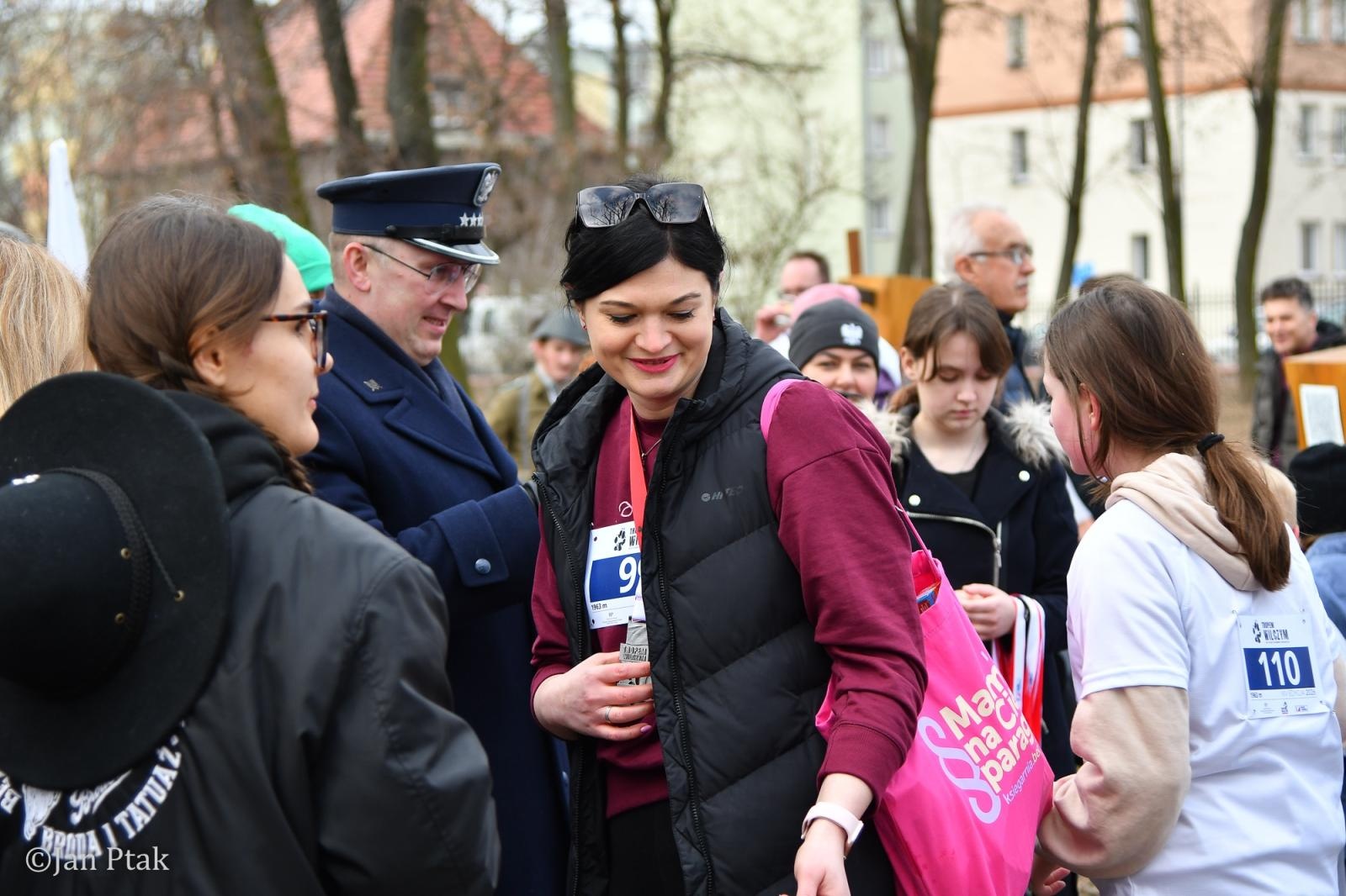 Zdjęcie w galerii na portalu naszraciborz.pl: Blisko 100 uczestników na starcie XIV Biegu Tropem Wilczym w Raciborzu wiadomości z regionu