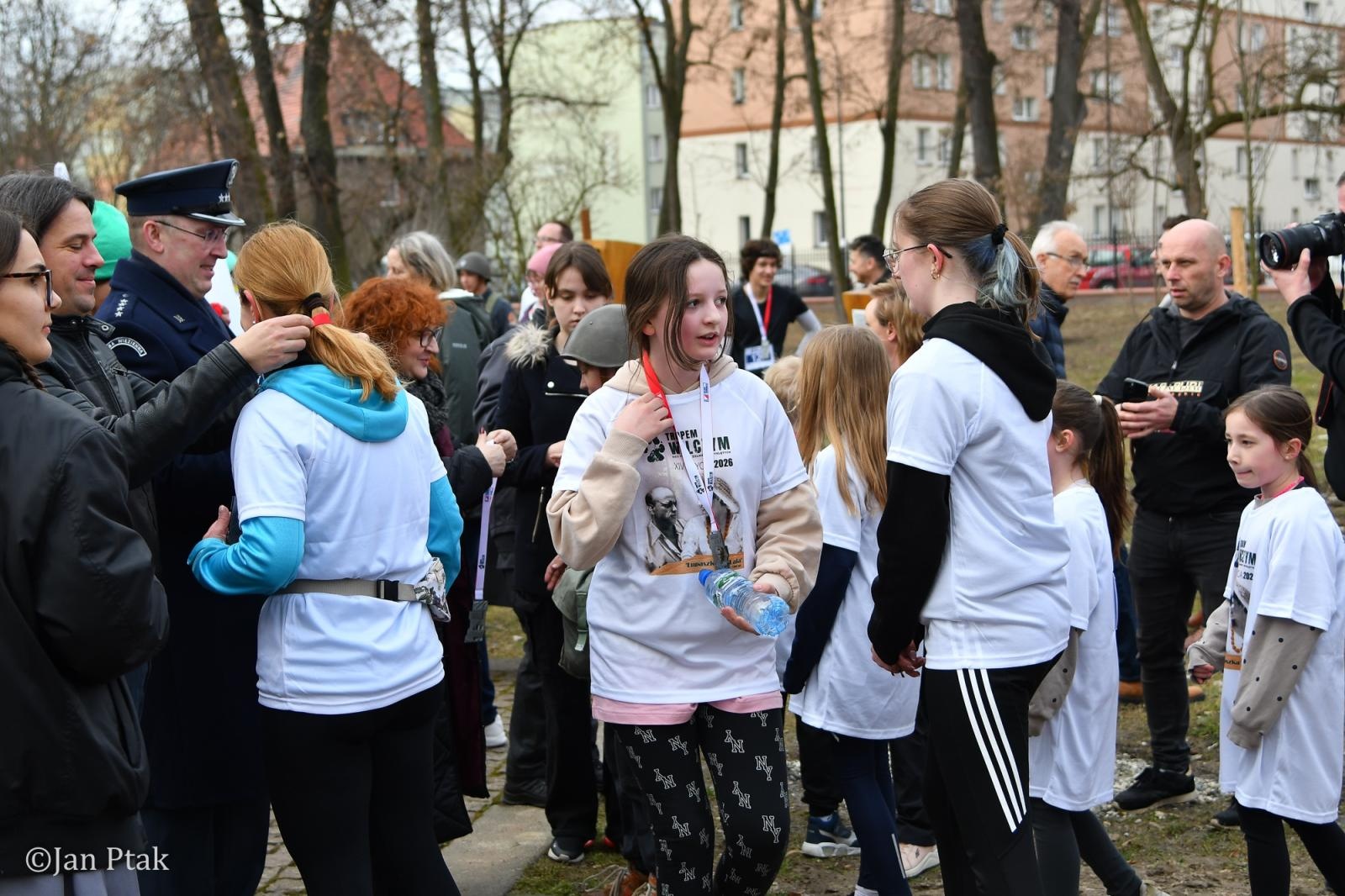 Zdjęcie w galerii na portalu naszraciborz.pl: Blisko 100 uczestników na starcie XIV Biegu Tropem Wilczym w Raciborzu wiadomości z regionu