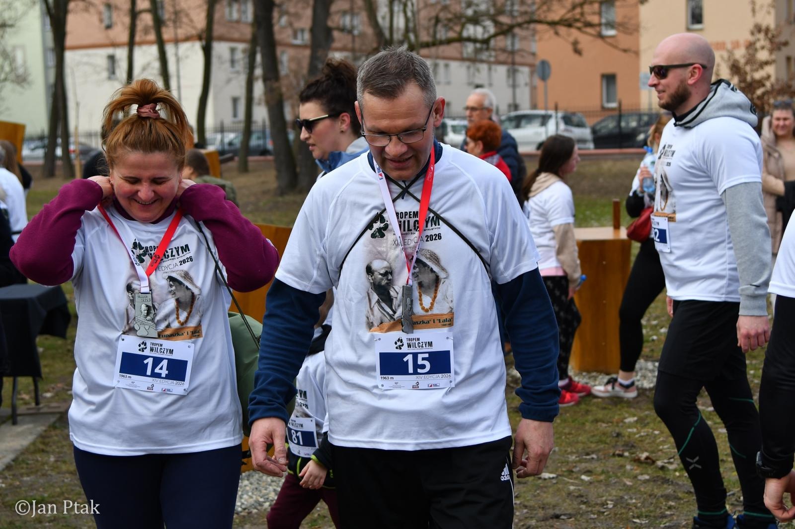 Zdjęcie w galerii na portalu naszraciborz.pl: Blisko 100 uczestników na starcie XIV Biegu Tropem Wilczym w Raciborzu wiadomości z regionu