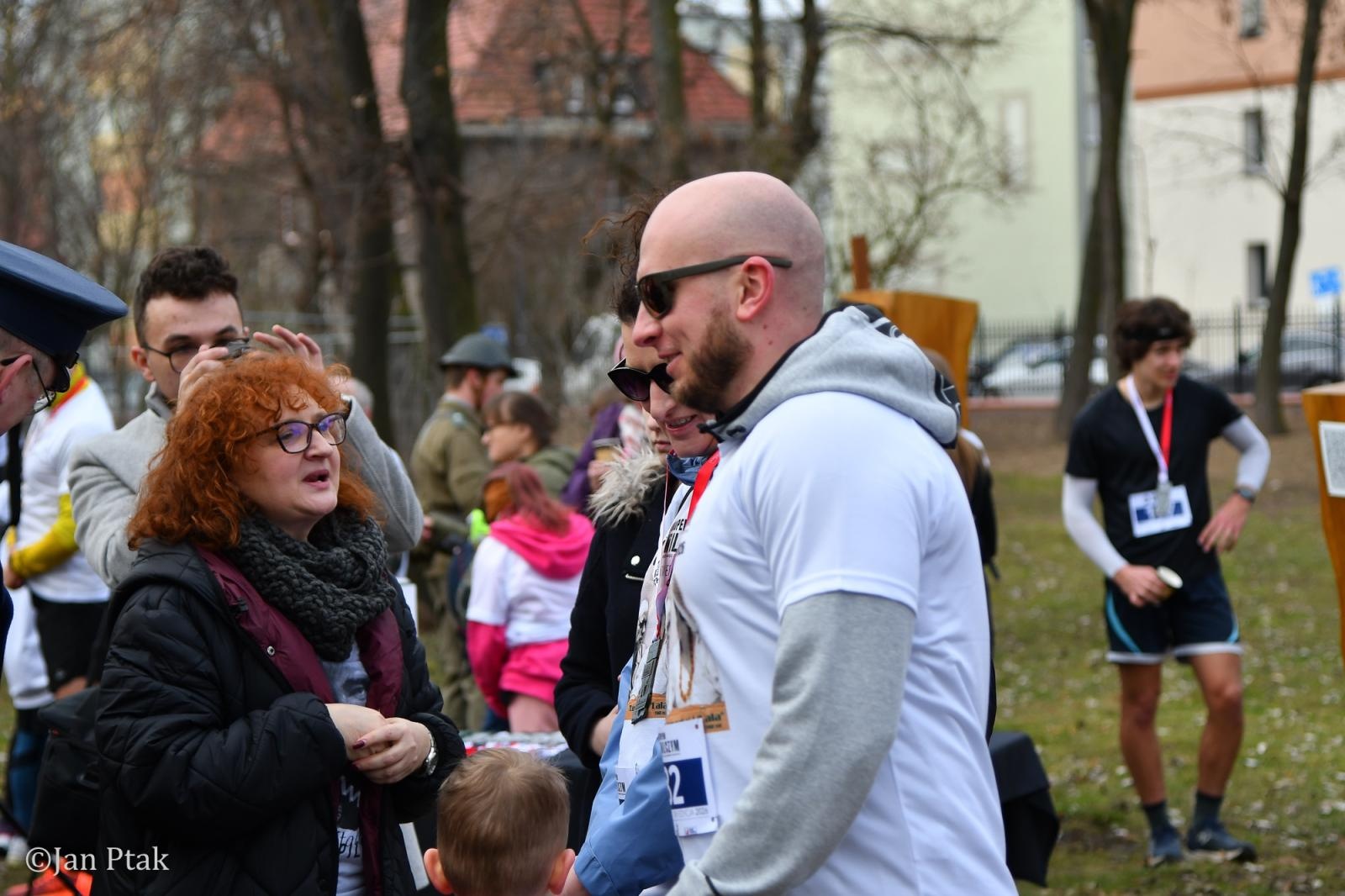 Zdjęcie w galerii na portalu naszraciborz.pl: Blisko 100 uczestników na starcie XIV Biegu Tropem Wilczym w Raciborzu wiadomości z regionu