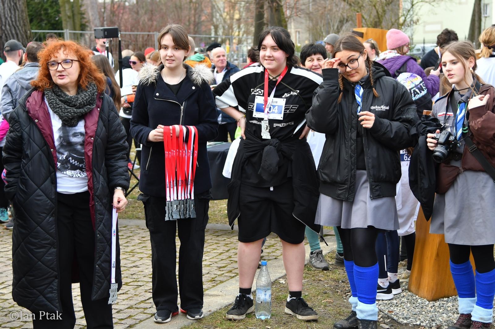Zdjęcie w galerii na portalu naszraciborz.pl: Blisko 100 uczestników na starcie XIV Biegu Tropem Wilczym w Raciborzu wiadomości z regionu