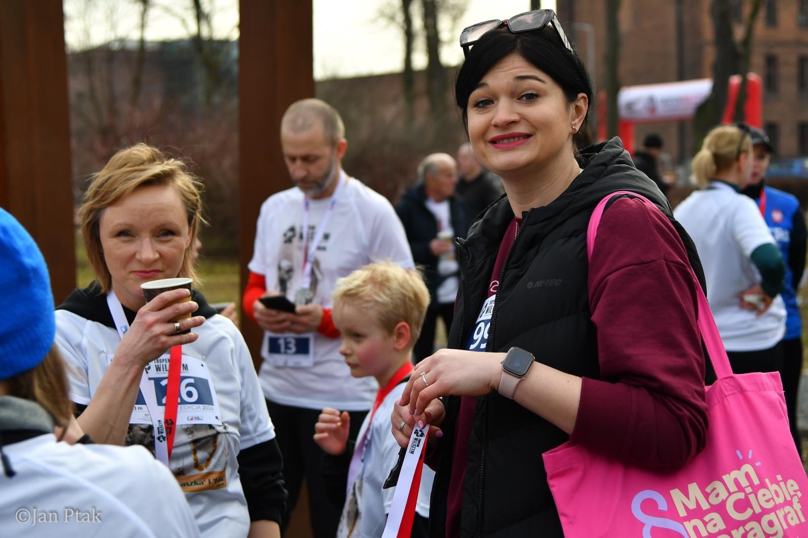 Zdjęcie w galerii na portalu naszraciborz.pl: Blisko 100 uczestników na starcie XIV Biegu Tropem Wilczym w Raciborzu wiadomości z regionu