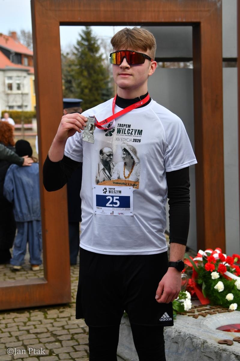 Zdjęcie w galerii na portalu naszraciborz.pl: Blisko 100 uczestników na starcie XIV Biegu Tropem Wilczym w Raciborzu wiadomości z regionu