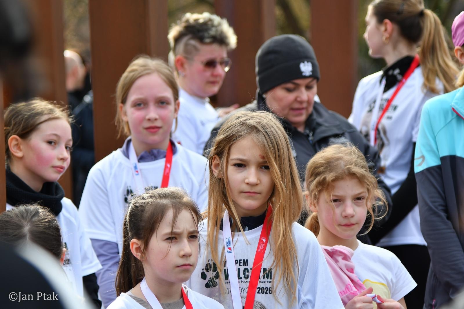 Zdjęcie w galerii na portalu naszraciborz.pl: Blisko 100 uczestników na starcie XIV Biegu Tropem Wilczym w Raciborzu wiadomości z regionu