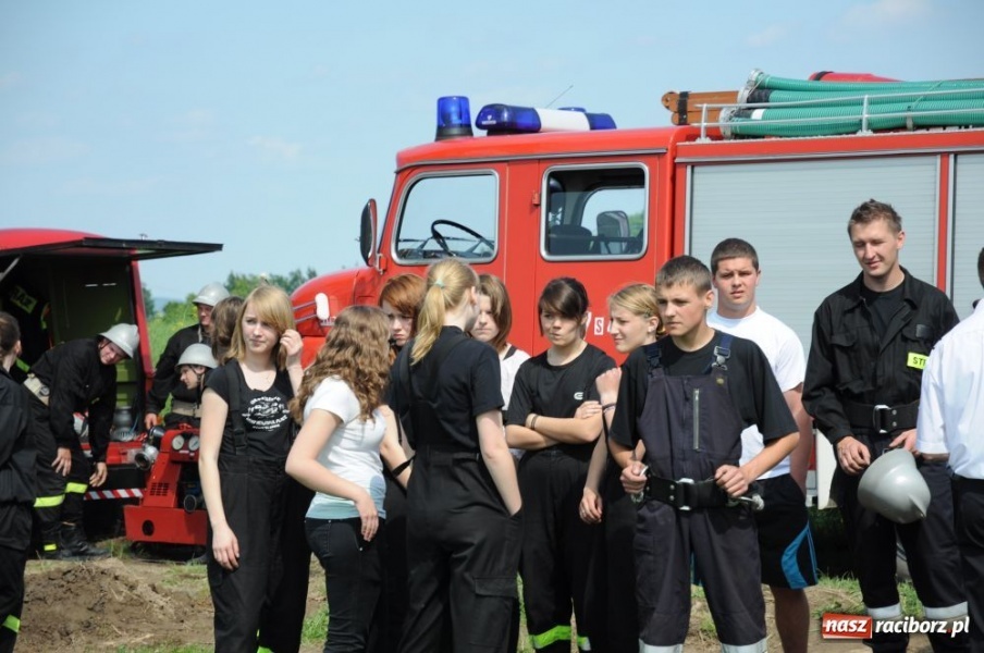 Zdjęcie w galerii na portalu naszraciborz.pl: Panie z OSP Pietraszyn lepsze od panów! wiadomości z regionu