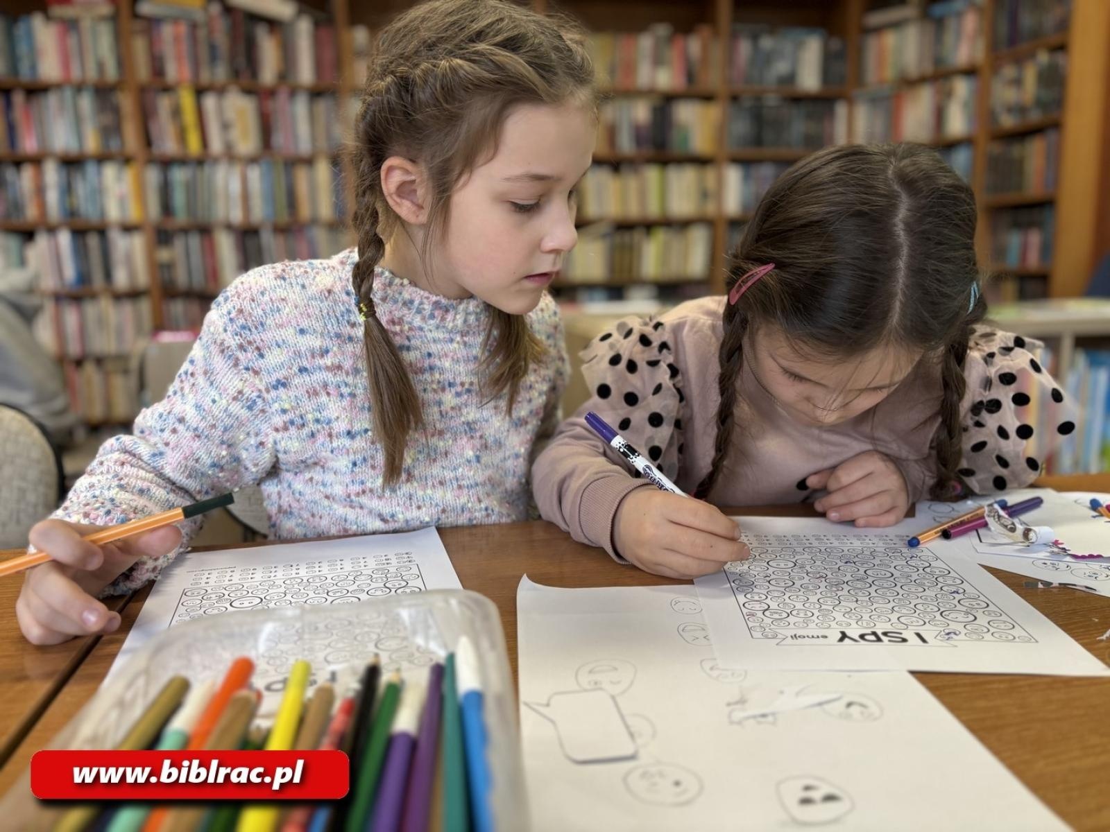 Zdjęcie w galerii na portalu naszraciborz.pl: Komiksowe Ferie w filiach bibliotecznych wiadomości z regionu