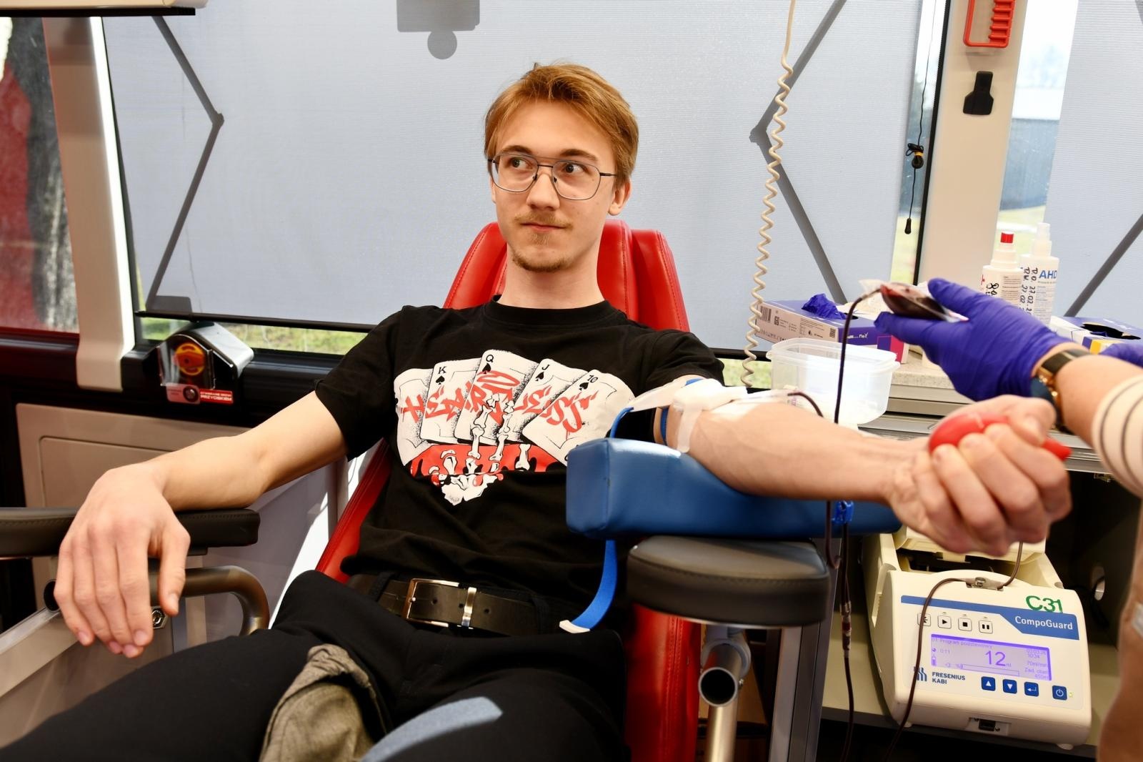 Zdjęcie w galerii na portalu naszraciborz.pl: Pierwsza tegoroczna akcja zbiórki krwi w Śląskim Oddziale SG wiadomości z regionu