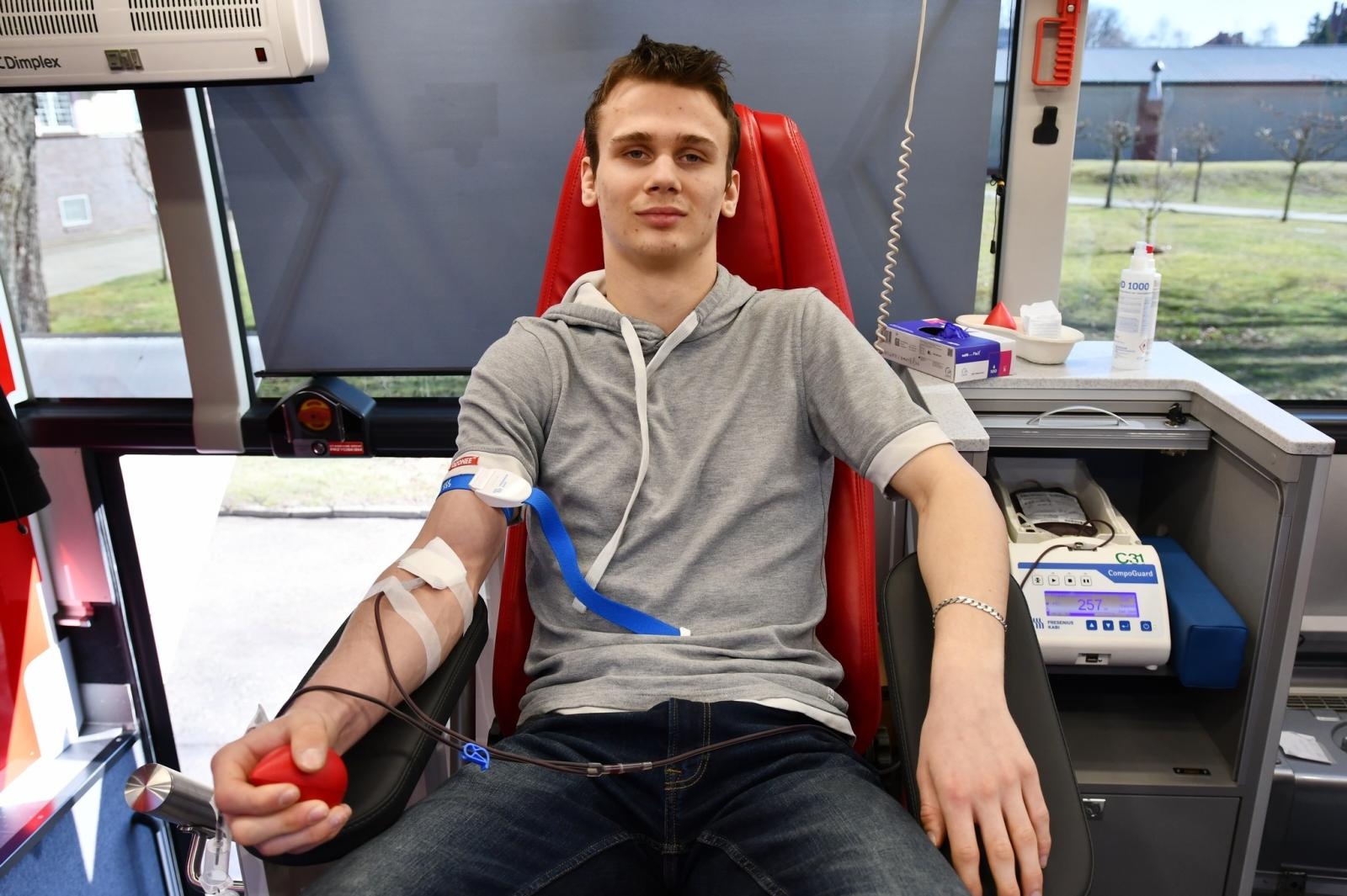 Zdjęcie w galerii na portalu naszraciborz.pl: Pierwsza tegoroczna akcja zbiórki krwi w Śląskim Oddziale SG wiadomości z regionu