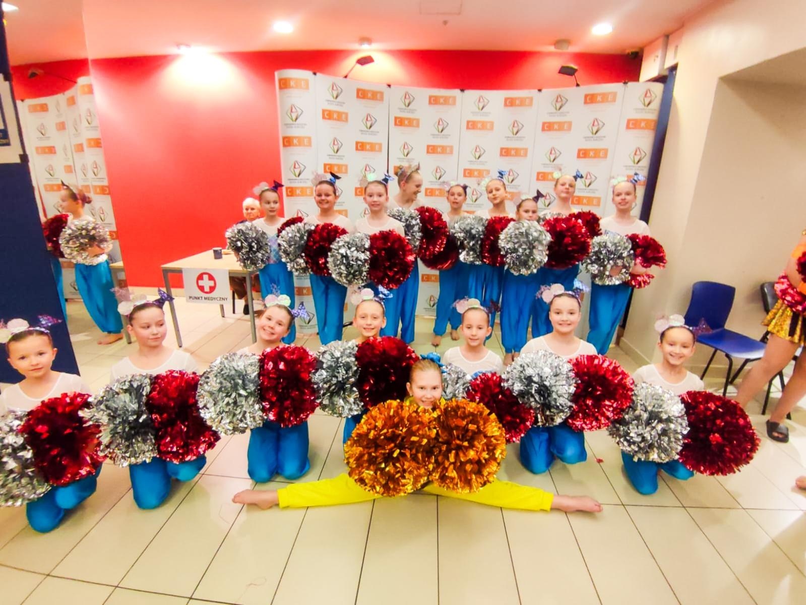 Zdjęcie w galerii na portalu naszraciborz.pl: Mażoretki ZARA otworzyły sportowy sezon startowy wiadomości z regionu