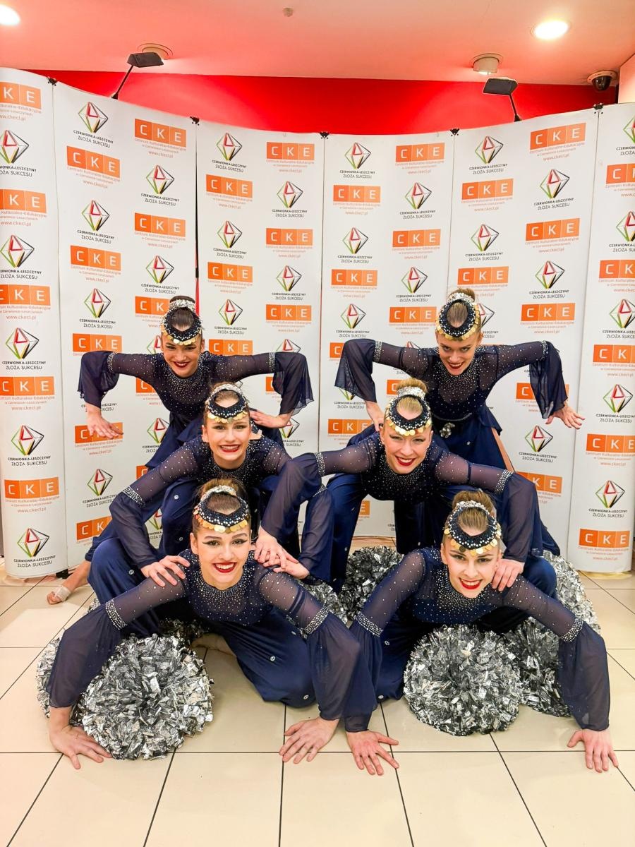 Zdjęcie w galerii na portalu naszraciborz.pl: Mażoretki ZARA otworzyły sportowy sezon startowy wiadomości z regionu