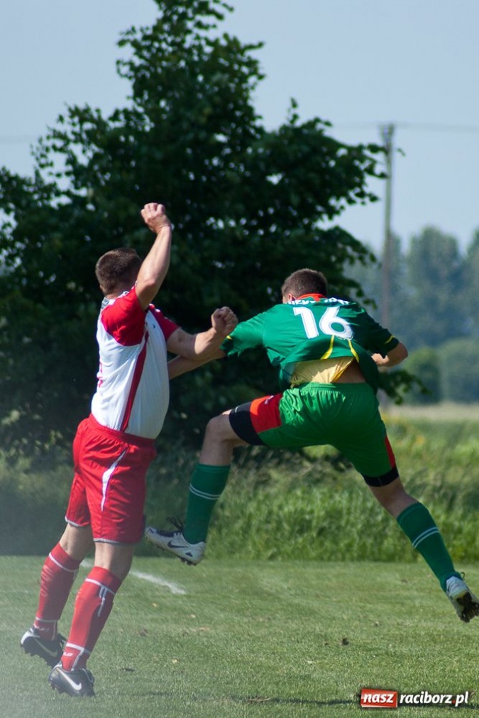 Zdjęcie w galerii na portalu naszraciborz.pl: Mecz na szczycie dla Dzimierza wiadomości z regionu