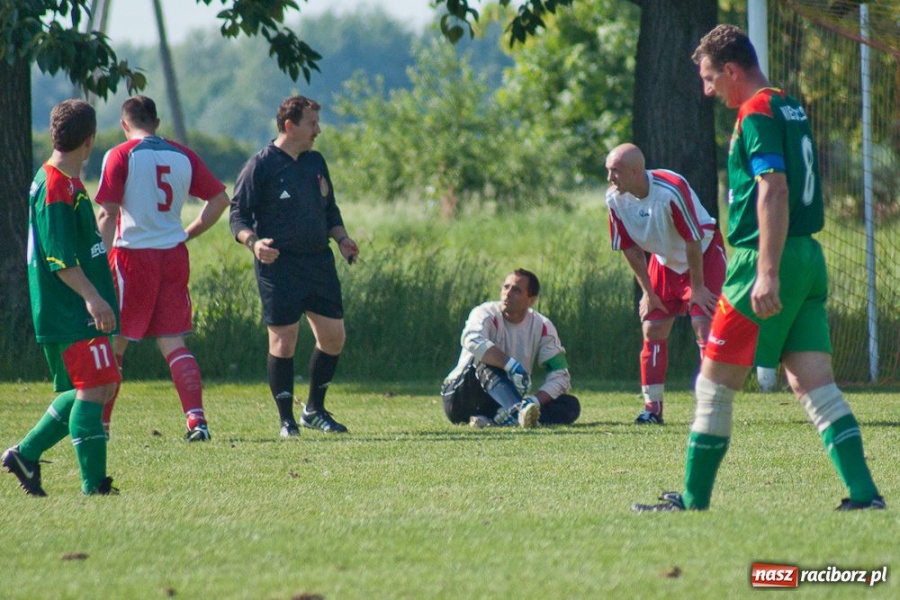 Zdjęcie w galerii na portalu naszraciborz.pl: Mecz na szczycie dla Dzimierza wiadomości z regionu