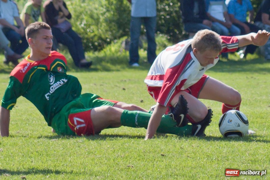 Zdjęcie w galerii na portalu naszraciborz.pl: Mecz na szczycie dla Dzimierza wiadomości z regionu