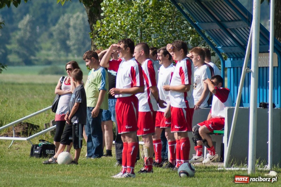 Zdjęcie w galerii na portalu naszraciborz.pl: Mecz na szczycie dla Dzimierza wiadomości z regionu