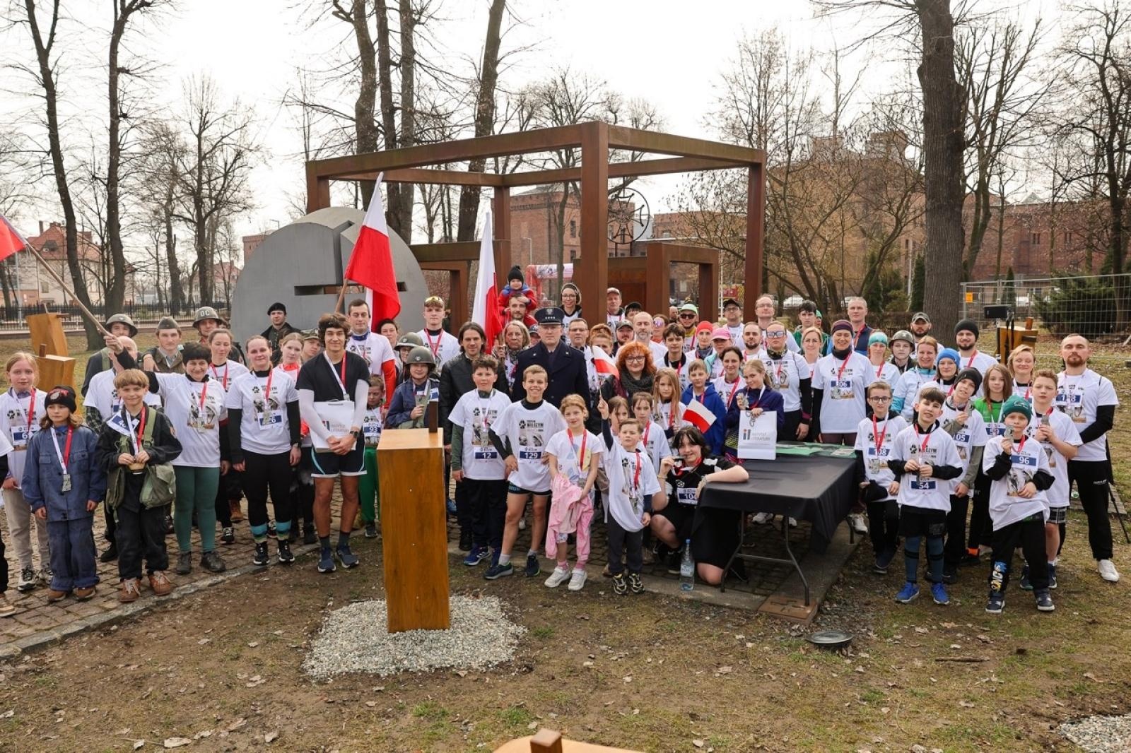 Zdjęcie w galerii na portalu naszraciborz.pl: Za nami XIV Bieg Tropem Wilczym. 120 uczestników oddało pamięć Niezłomnym wiadomości z regionu