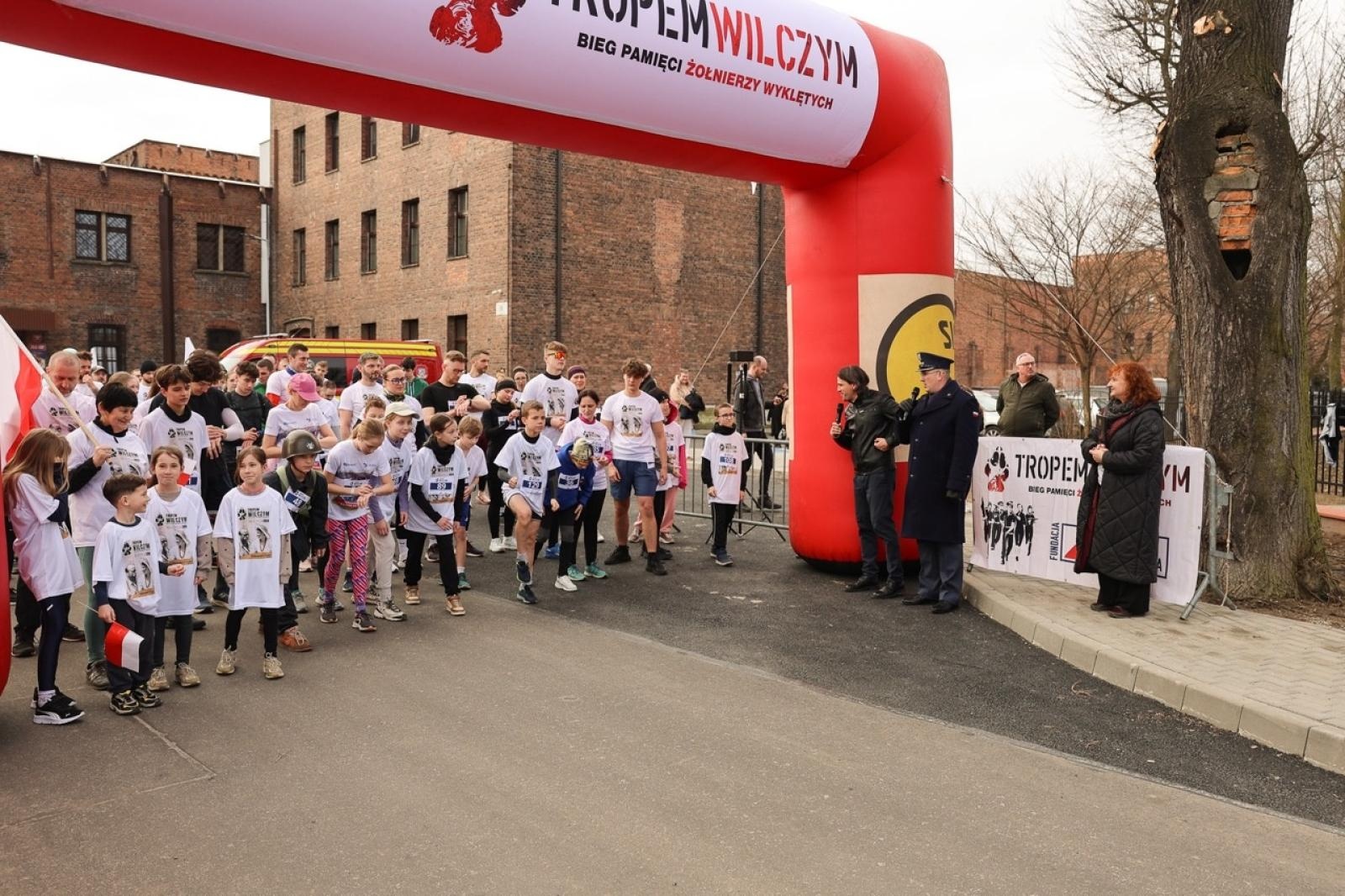 Zdjęcie w galerii na portalu naszraciborz.pl: Za nami XIV Bieg Tropem Wilczym. 120 uczestników oddało pamięć Niezłomnym wiadomości z regionu