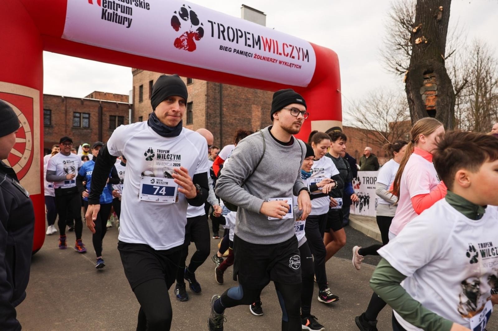 Zdjęcie w galerii na portalu naszraciborz.pl: Za nami XIV Bieg Tropem Wilczym. 120 uczestników oddało pamięć Niezłomnym wiadomości z regionu