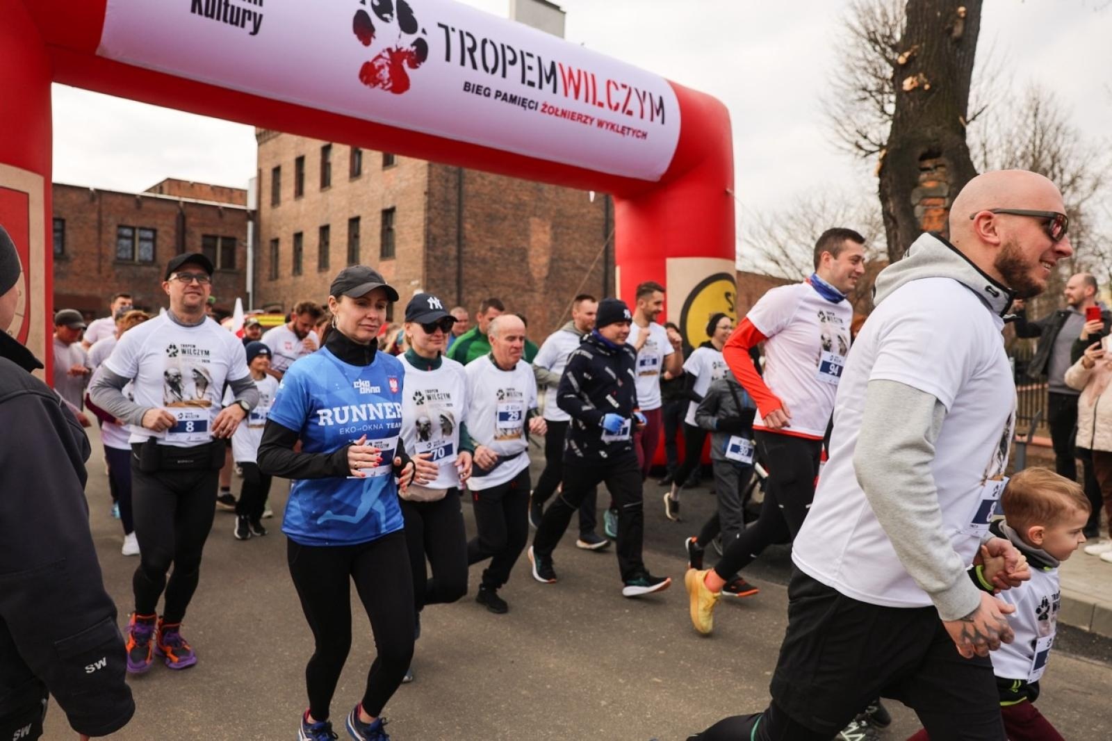 Zdjęcie w galerii na portalu naszraciborz.pl: Za nami XIV Bieg Tropem Wilczym. 120 uczestników oddało pamięć Niezłomnym wiadomości z regionu