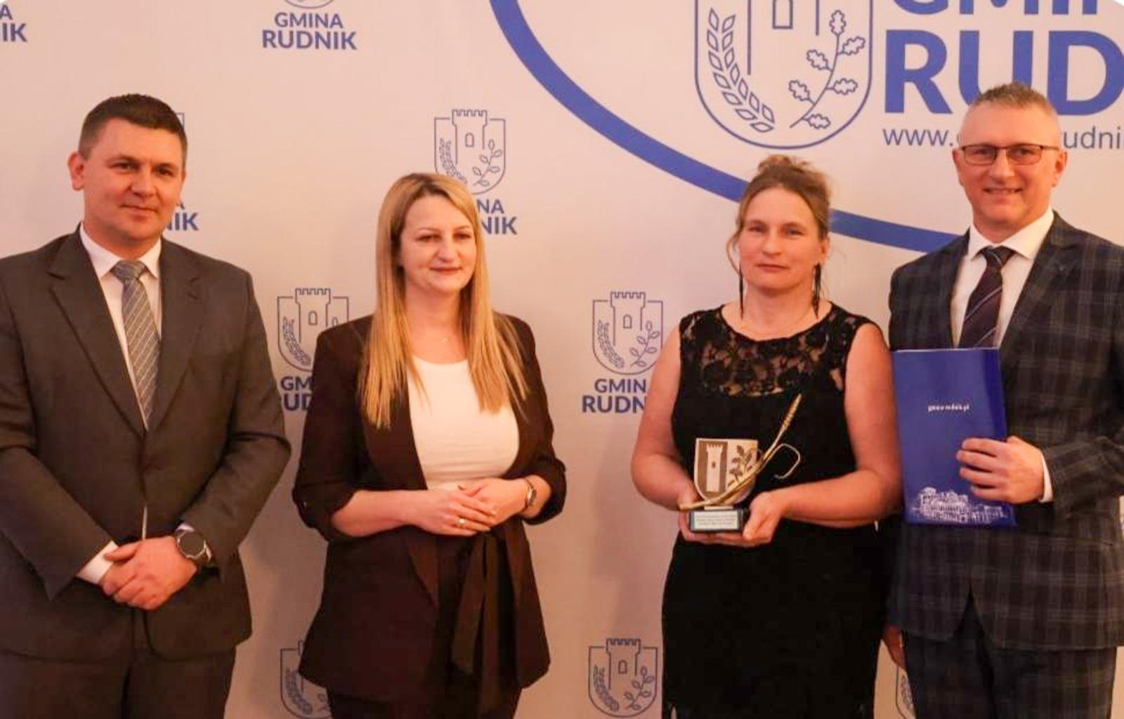 Zdjęcie w galerii na portalu naszraciborz.pl: Fiala Przedsiębiorczości gminy Rudnik w Łanach. Nagrodzono ludzi aktywnych i zaangażowanych wiadomości z regionu