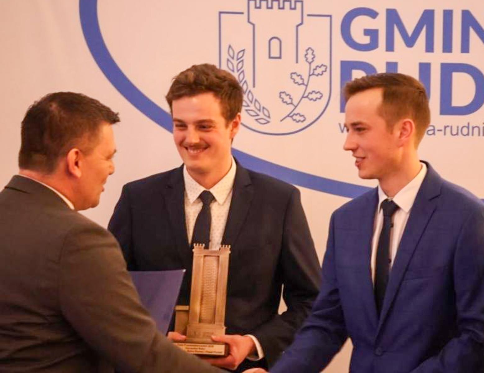 Zdjęcie w galerii na portalu naszraciborz.pl: Fiala Przedsiębiorczości gminy Rudnik w Łanach. Nagrodzono ludzi aktywnych i zaangażowanych wiadomości z regionu