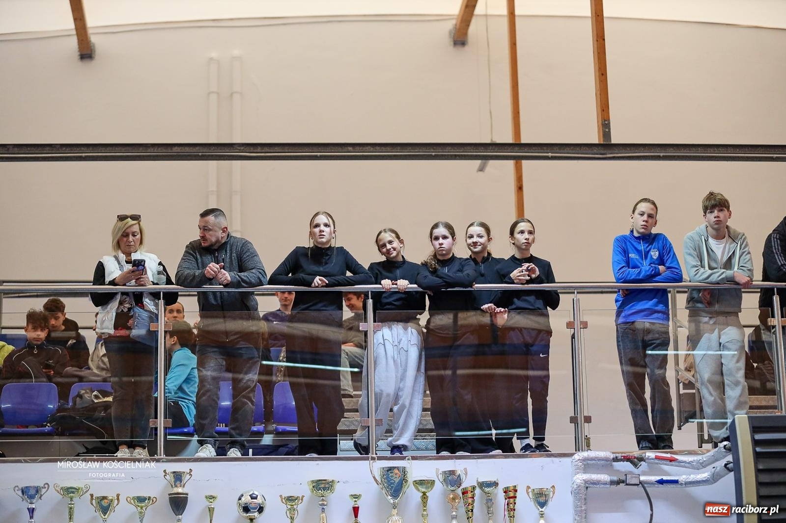 Zdjęcie w galerii na portalu naszraciborz.pl: Lekkoatletyczne Halowe Mistrzostwa Śląska U16 w Raciborzu. Jeden medal gospodarzy [FOTO i WIDEO] wiadomości z regionu