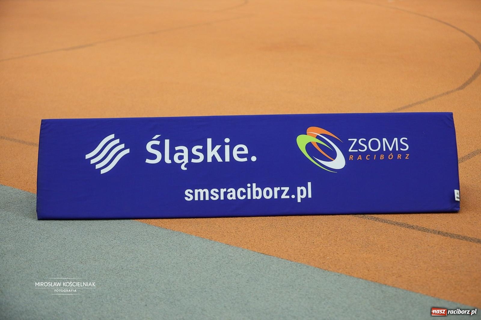 Zdjęcie w galerii na portalu naszraciborz.pl: Lekkoatletyczne Halowe Mistrzostwa Śląska U16 w Raciborzu. Jeden medal gospodarzy [FOTO i WIDEO] wiadomości z regionu