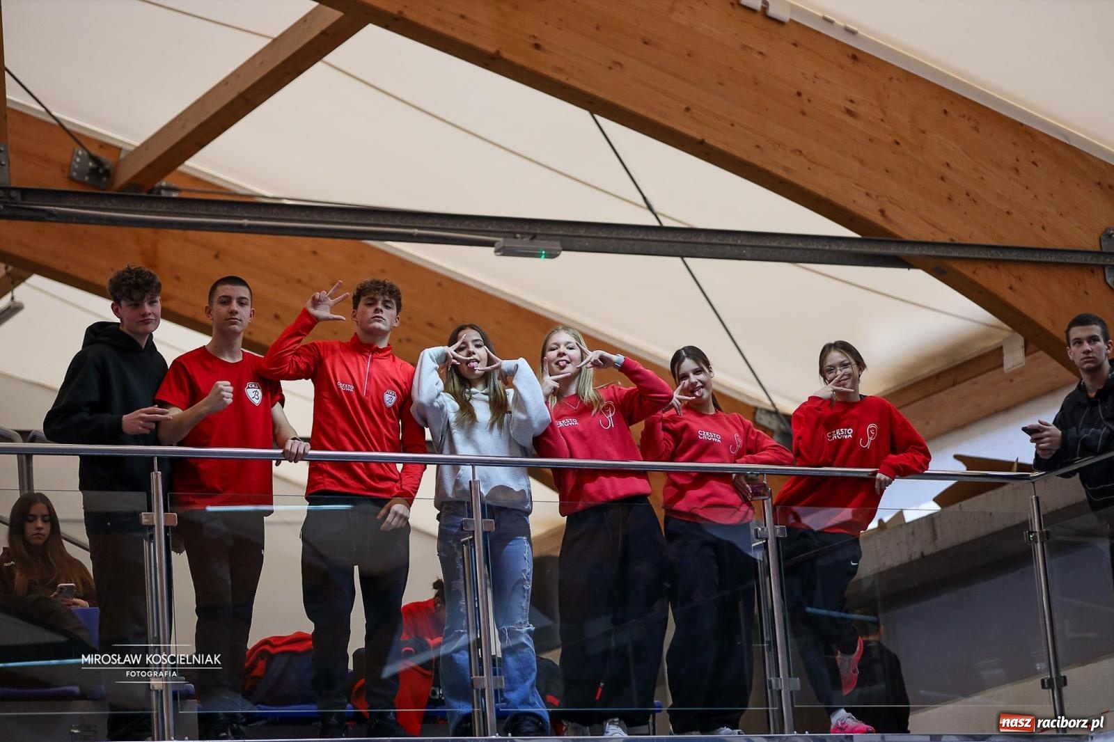 Zdjęcie w galerii na portalu naszraciborz.pl: Lekkoatletyczne Halowe Mistrzostwa Śląska U16 w Raciborzu. Jeden medal gospodarzy [FOTO i WIDEO] wiadomości z regionu