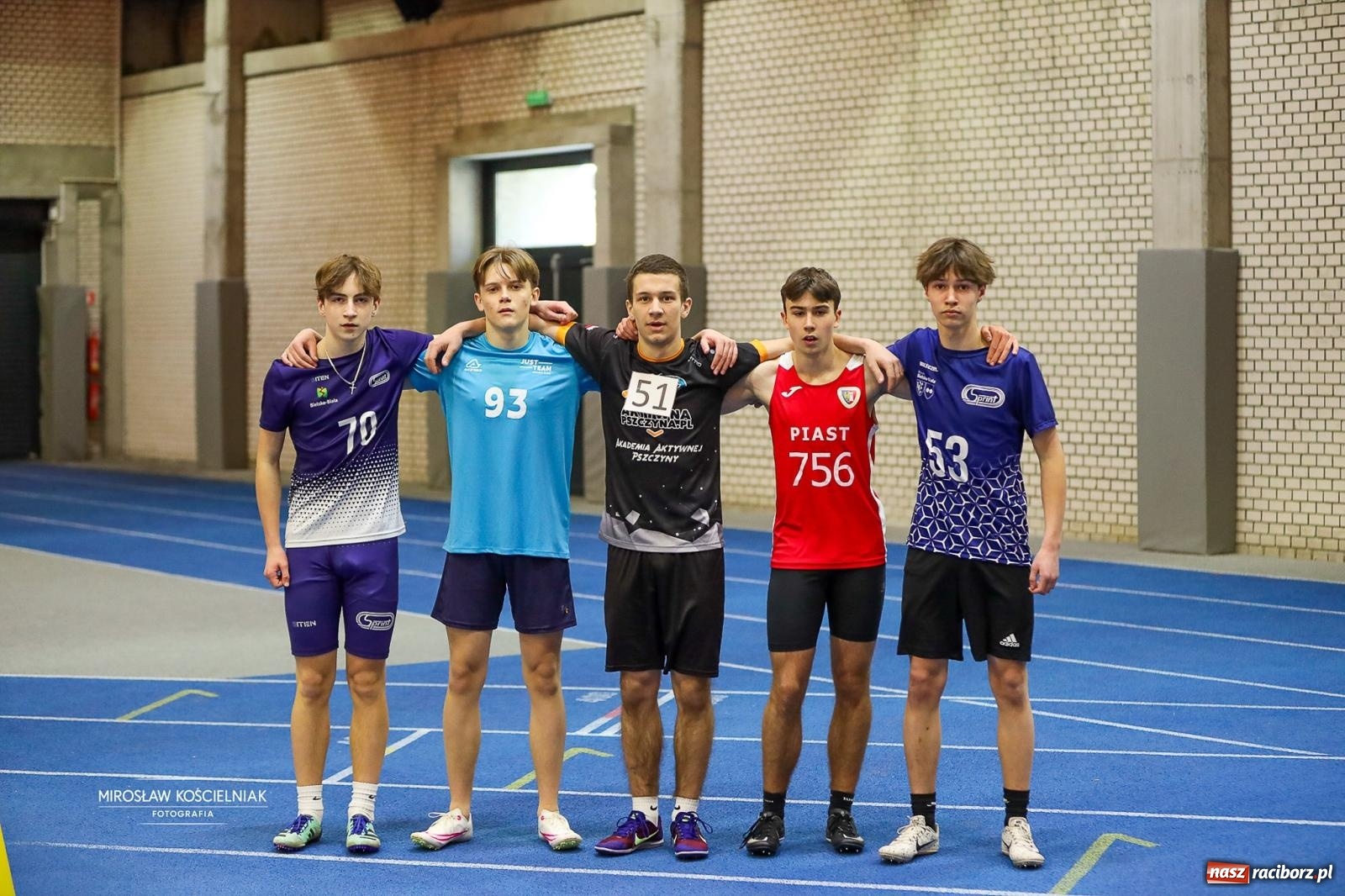 Zdjęcie w galerii na portalu naszraciborz.pl: Lekkoatletyczne Halowe Mistrzostwa Śląska U16 w Raciborzu. Jeden medal gospodarzy [FOTO i WIDEO] wiadomości z regionu