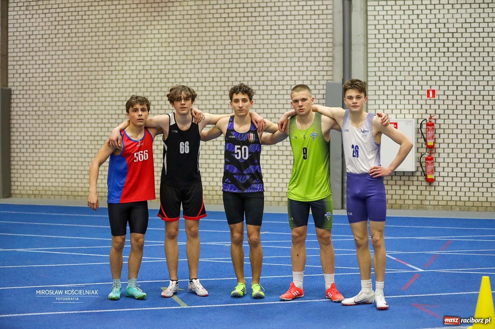 Zdjęcie w galerii na portalu naszraciborz.pl: Lekkoatletyczne Halowe Mistrzostwa Śląska U16 w Raciborzu. Jeden medal gospodarzy [FOTO i WIDEO] wiadomości z regionu