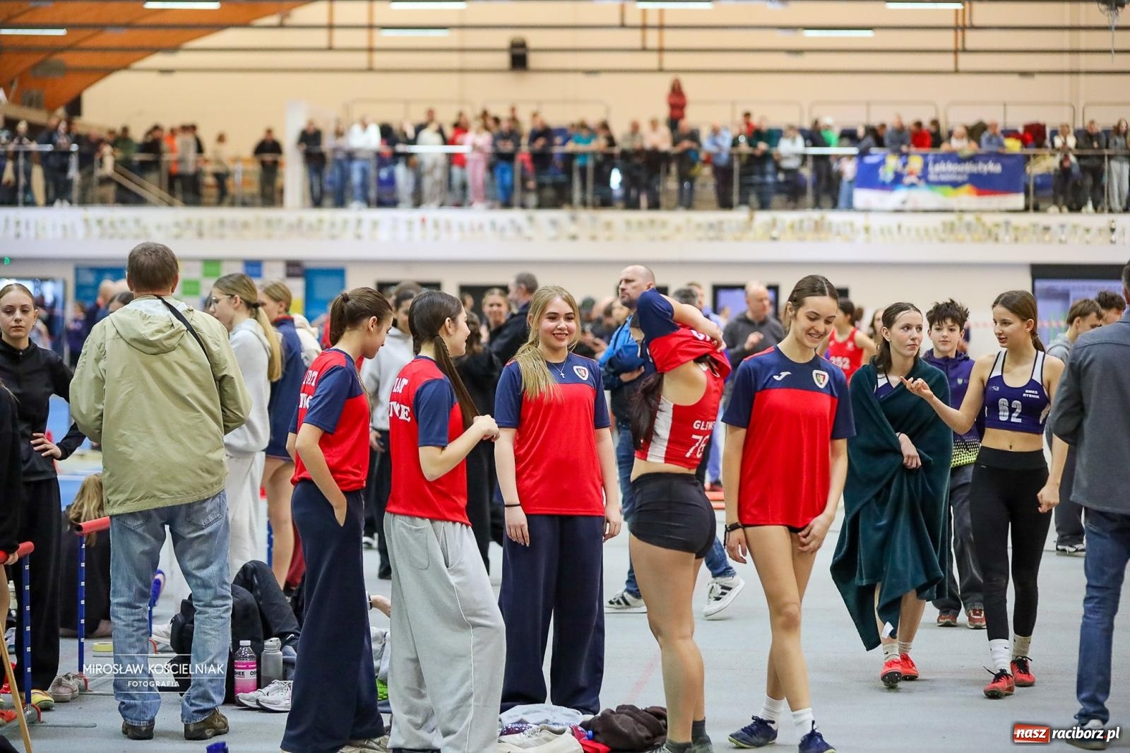 Zdjęcie w galerii na portalu naszraciborz.pl: Lekkoatletyczne Halowe Mistrzostwa Śląska U16 w Raciborzu. Jeden medal gospodarzy [FOTO i WIDEO] wiadomości z regionu