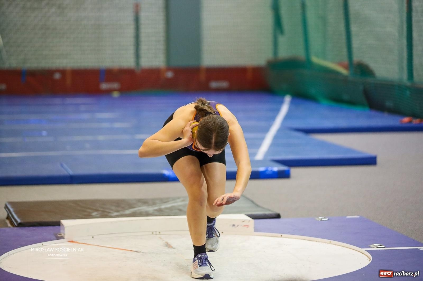 Zdjęcie w galerii na portalu naszraciborz.pl: Lekkoatletyczne Halowe Mistrzostwa Śląska U16 w Raciborzu. Jeden medal gospodarzy [FOTO i WIDEO] wiadomości z regionu