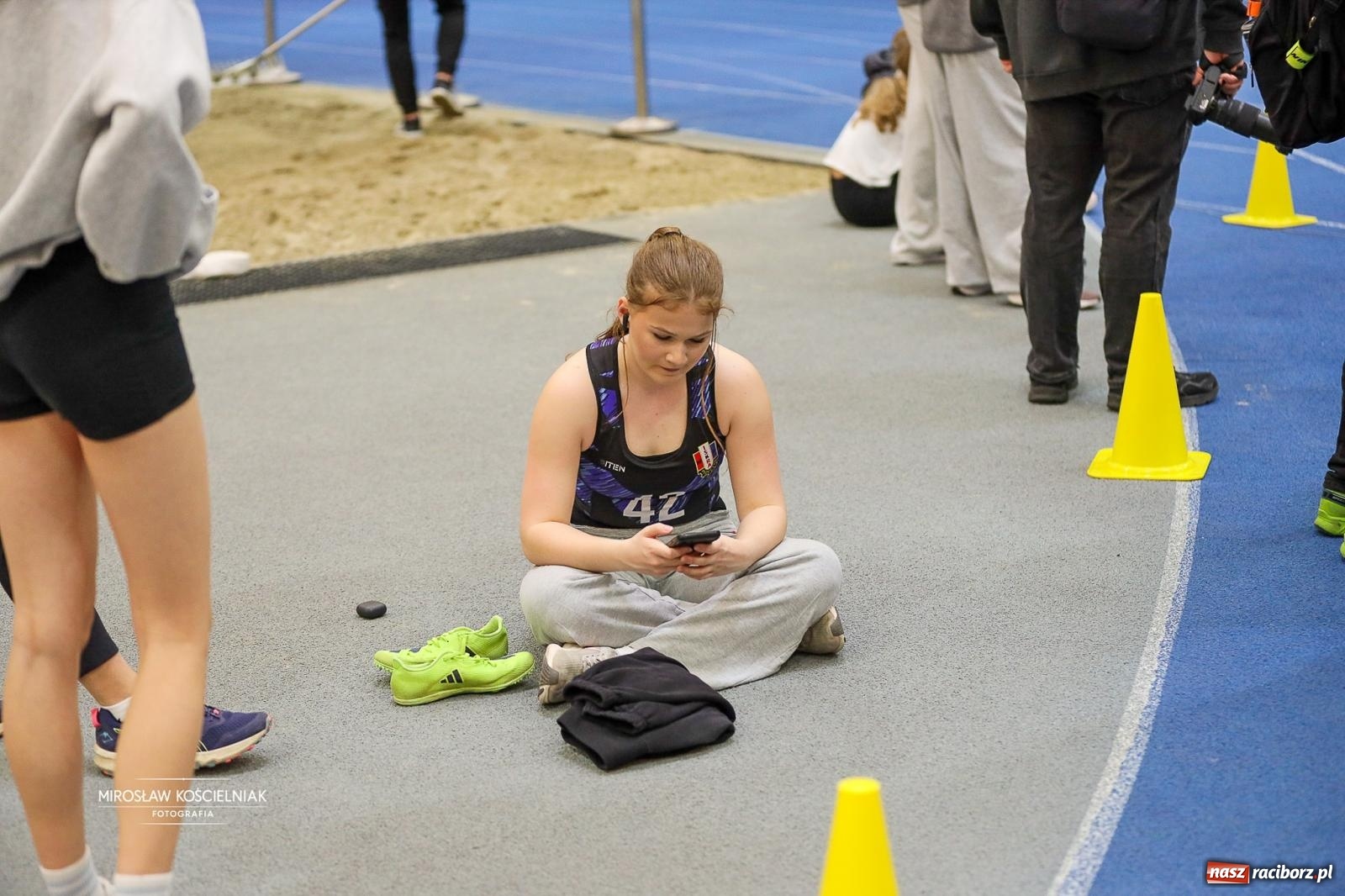 Zdjęcie w galerii na portalu naszraciborz.pl: Lekkoatletyczne Halowe Mistrzostwa Śląska U16 w Raciborzu. Jeden medal gospodarzy [FOTO i WIDEO] wiadomości z regionu