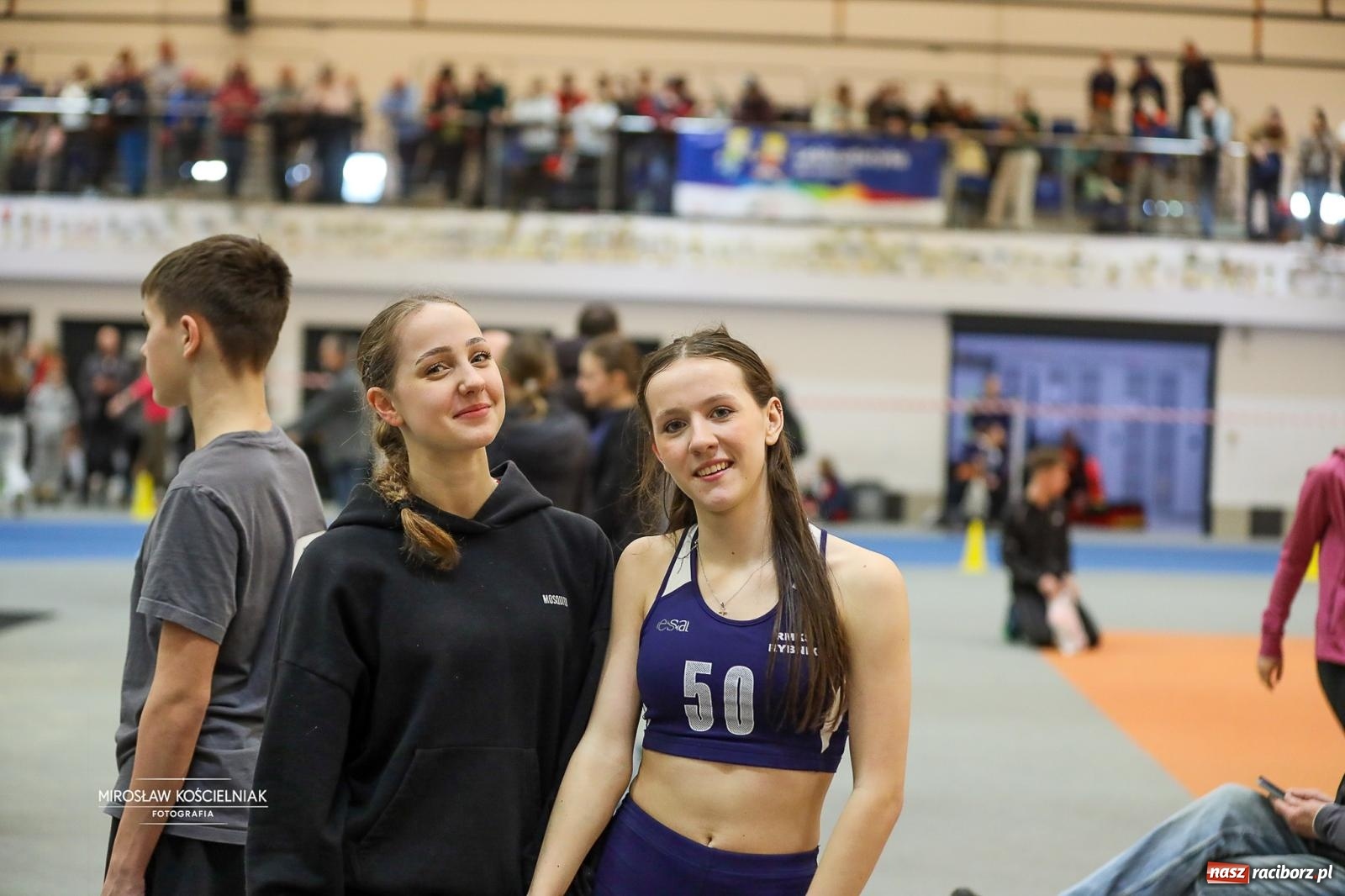 Zdjęcie w galerii na portalu naszraciborz.pl: Lekkoatletyczne Halowe Mistrzostwa Śląska U16 w Raciborzu. Jeden medal gospodarzy [FOTO i WIDEO] wiadomości z regionu