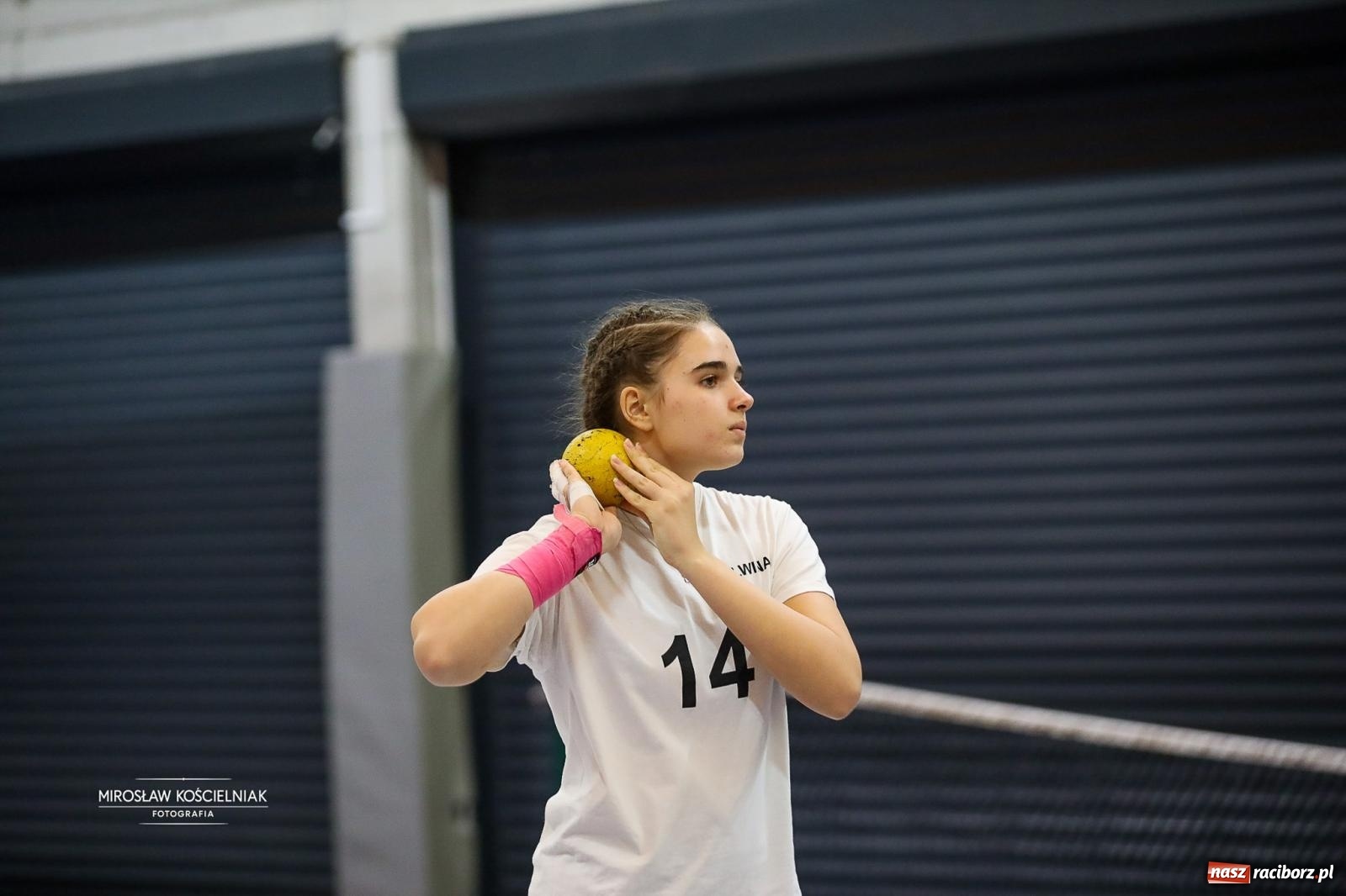 Zdjęcie w galerii na portalu naszraciborz.pl: Lekkoatletyczne Halowe Mistrzostwa Śląska U16 w Raciborzu. Jeden medal gospodarzy [FOTO i WIDEO] wiadomości z regionu