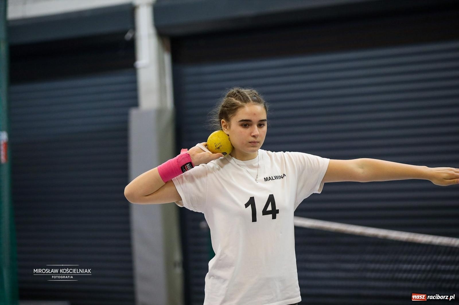 Zdjęcie w galerii na portalu naszraciborz.pl: Lekkoatletyczne Halowe Mistrzostwa Śląska U16 w Raciborzu. Jeden medal gospodarzy [FOTO i WIDEO] wiadomości z regionu