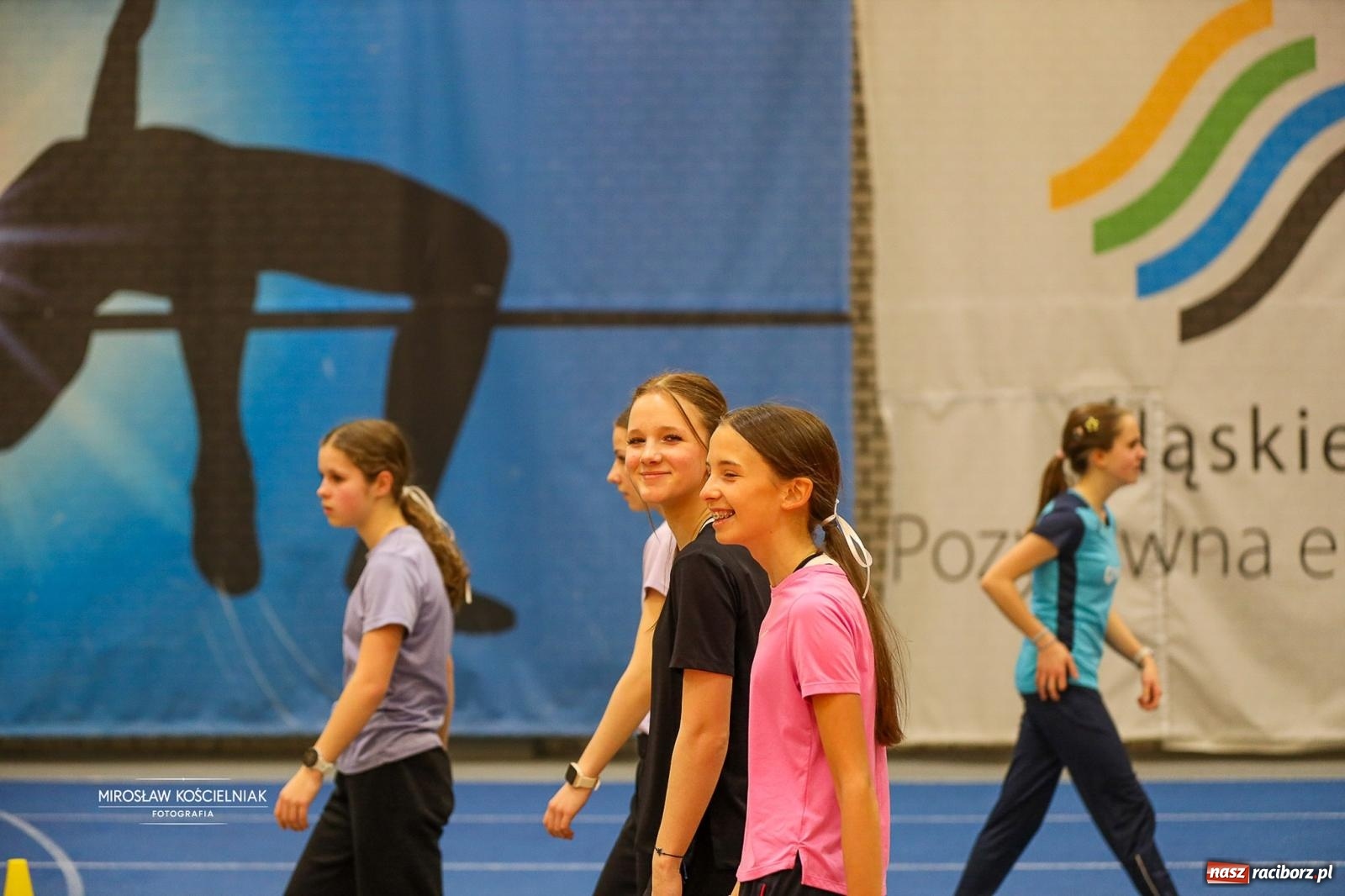 Zdjęcie w galerii na portalu naszraciborz.pl: Lekkoatletyczne Halowe Mistrzostwa Śląska U16 w Raciborzu. Jeden medal gospodarzy [FOTO i WIDEO] wiadomości z regionu