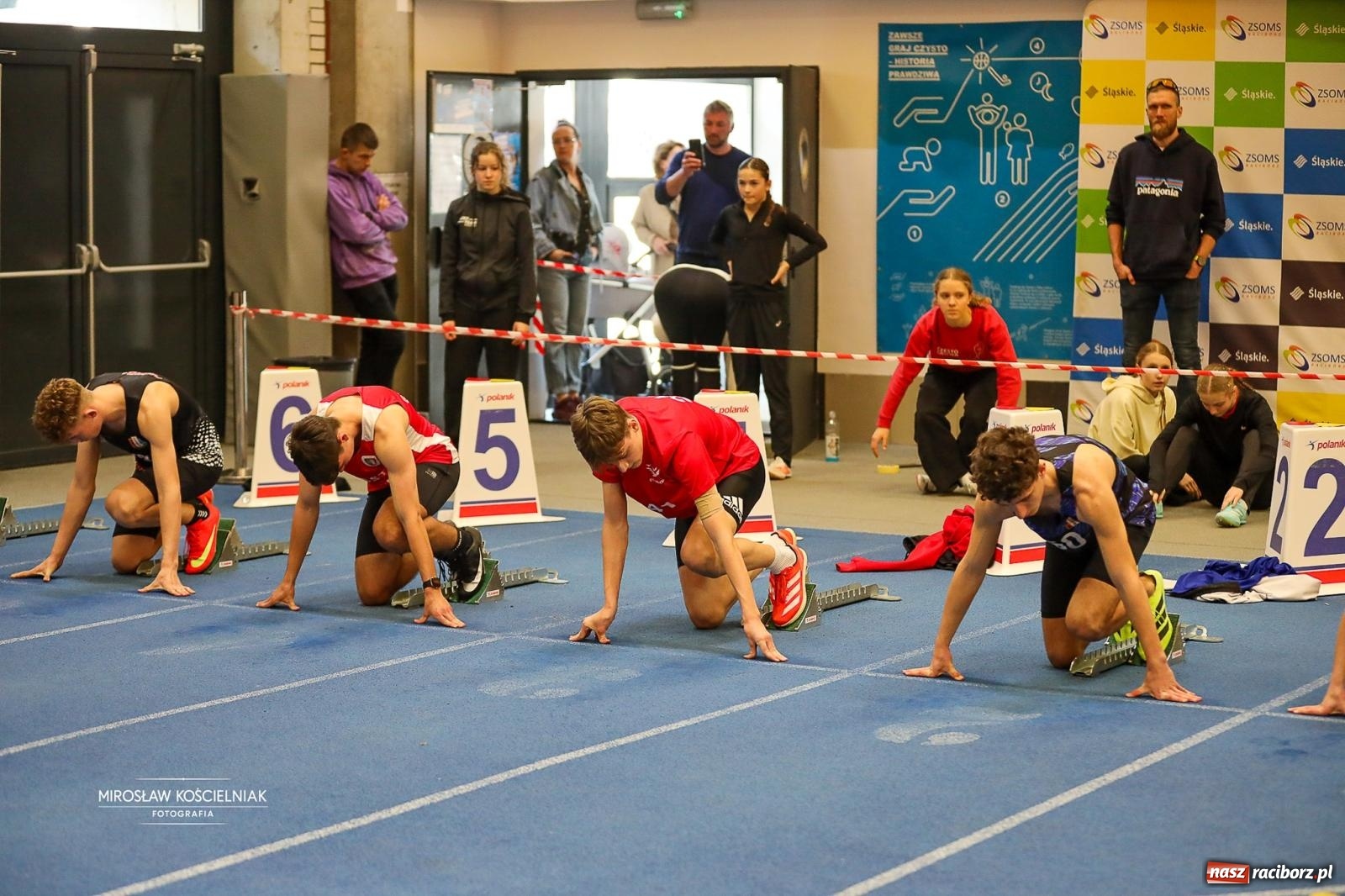 Zdjęcie w galerii na portalu naszraciborz.pl: Lekkoatletyczne Halowe Mistrzostwa Śląska U16 w Raciborzu. Jeden medal gospodarzy [FOTO i WIDEO] wiadomości z regionu