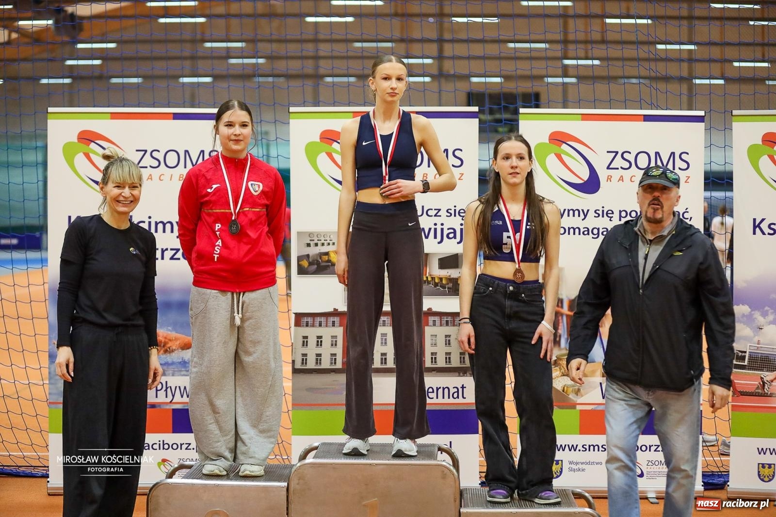 Zdjęcie w galerii na portalu naszraciborz.pl: Lekkoatletyczne Halowe Mistrzostwa Śląska U16 w Raciborzu. Jeden medal gospodarzy [FOTO i WIDEO] wiadomości z regionu