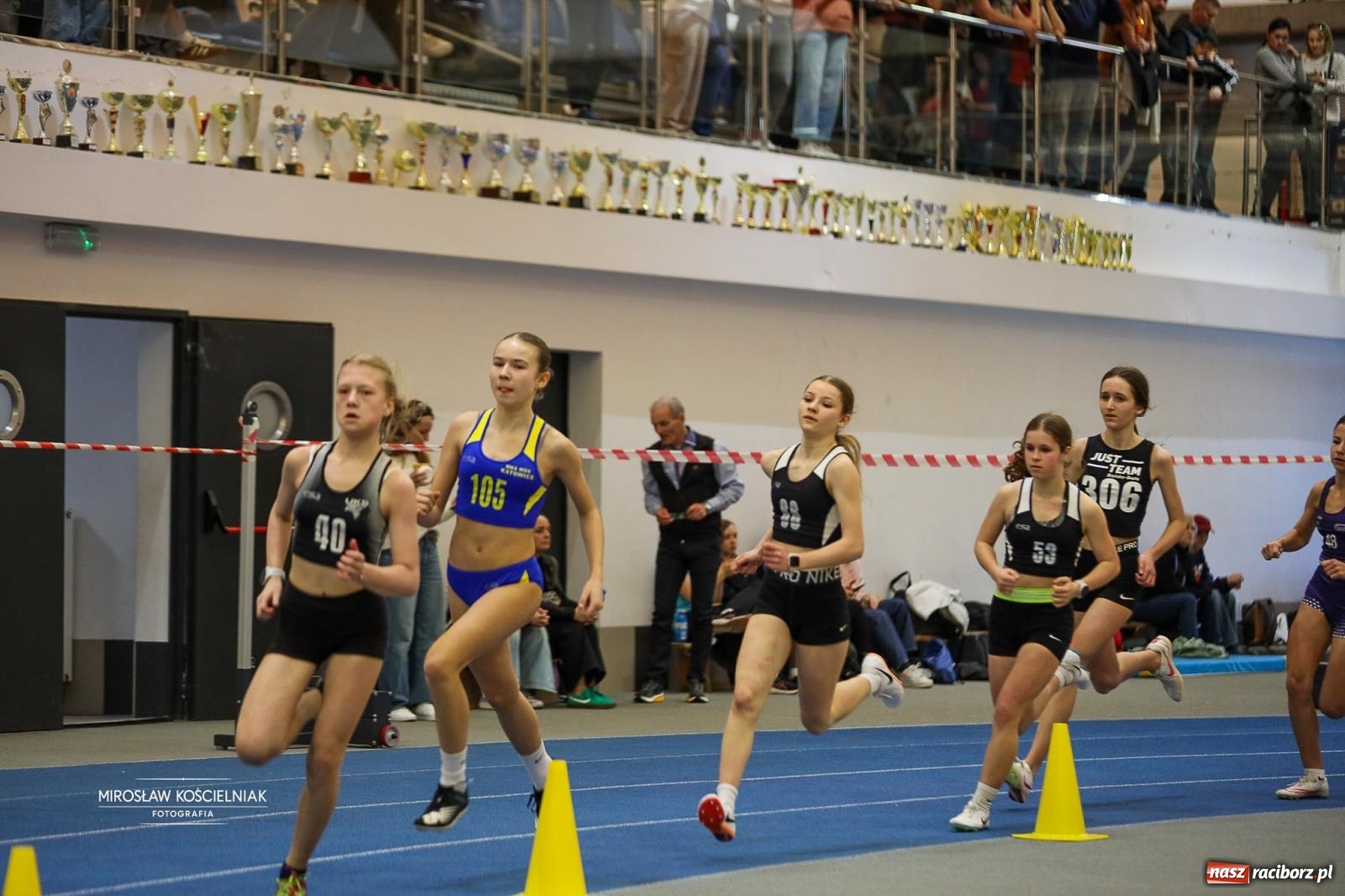 Zdjęcie w galerii na portalu naszraciborz.pl: Lekkoatletyczne Halowe Mistrzostwa Śląska U16 w Raciborzu. Jeden medal gospodarzy [FOTO i WIDEO] wiadomości z regionu