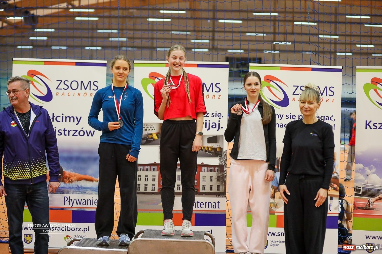 Zdjęcie w galerii na portalu naszraciborz.pl: Lekkoatletyczne Halowe Mistrzostwa Śląska U16 w Raciborzu. Jeden medal gospodarzy [FOTO i WIDEO] wiadomości z regionu
