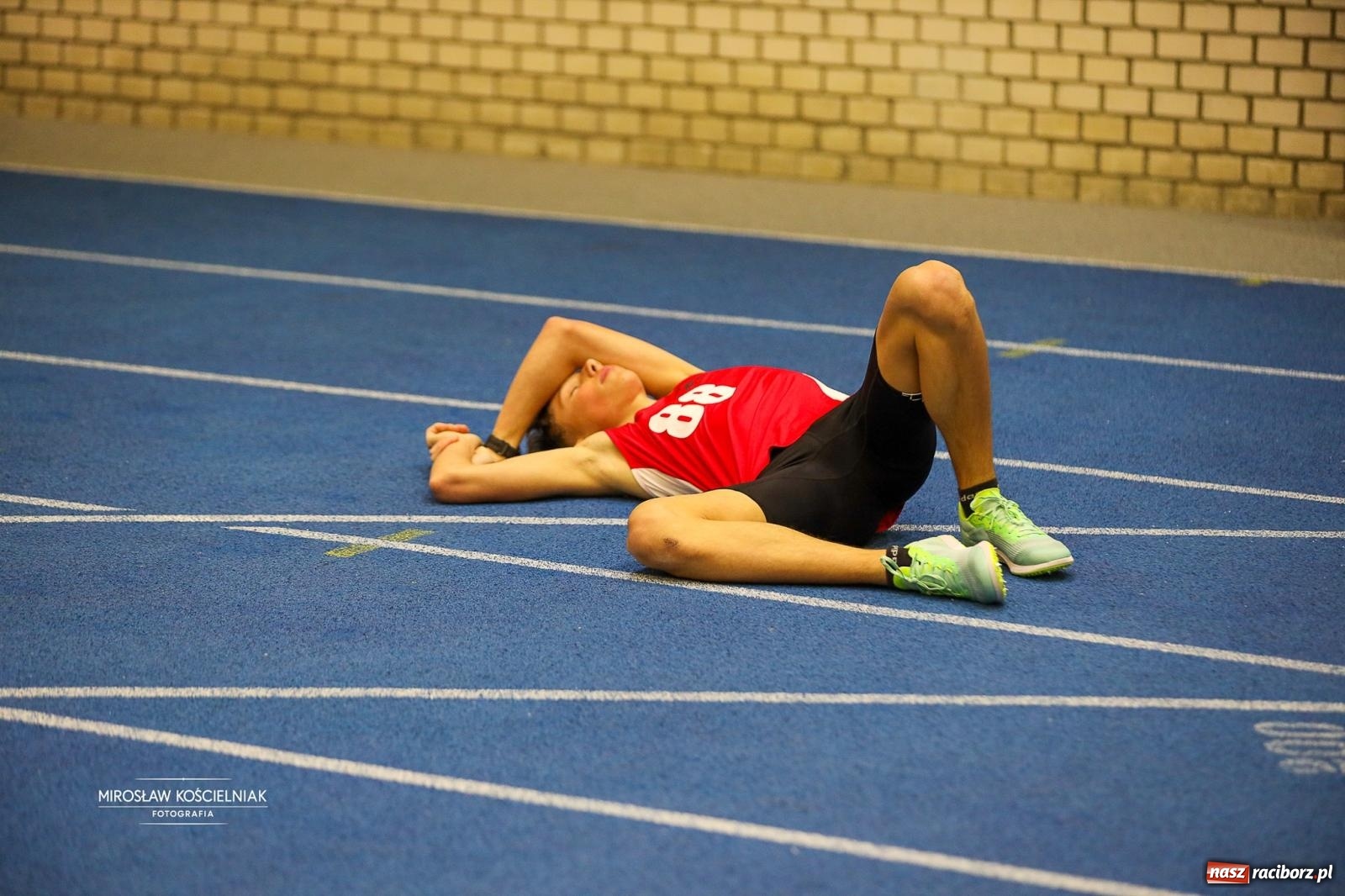 Zdjęcie w galerii na portalu naszraciborz.pl: Lekkoatletyczne Halowe Mistrzostwa Śląska U16 w Raciborzu. Jeden medal gospodarzy [FOTO i WIDEO] wiadomości z regionu