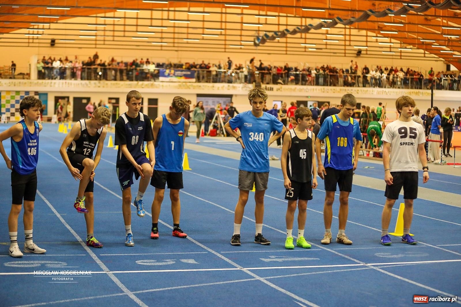 Zdjęcie w galerii na portalu naszraciborz.pl: Lekkoatletyczne Halowe Mistrzostwa Śląska U16 w Raciborzu. Jeden medal gospodarzy [FOTO i WIDEO] wiadomości z regionu