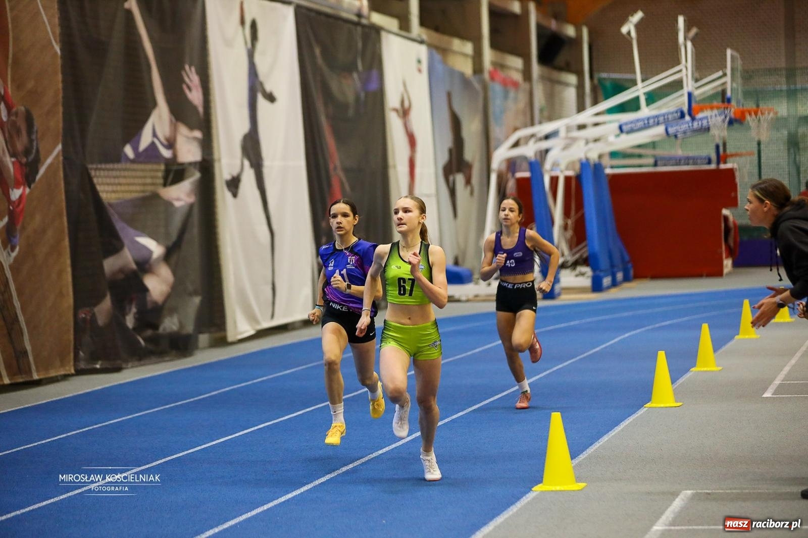 Zdjęcie w galerii na portalu naszraciborz.pl: Lekkoatletyczne Halowe Mistrzostwa Śląska U16 w Raciborzu. Jeden medal gospodarzy [FOTO i WIDEO] wiadomości z regionu