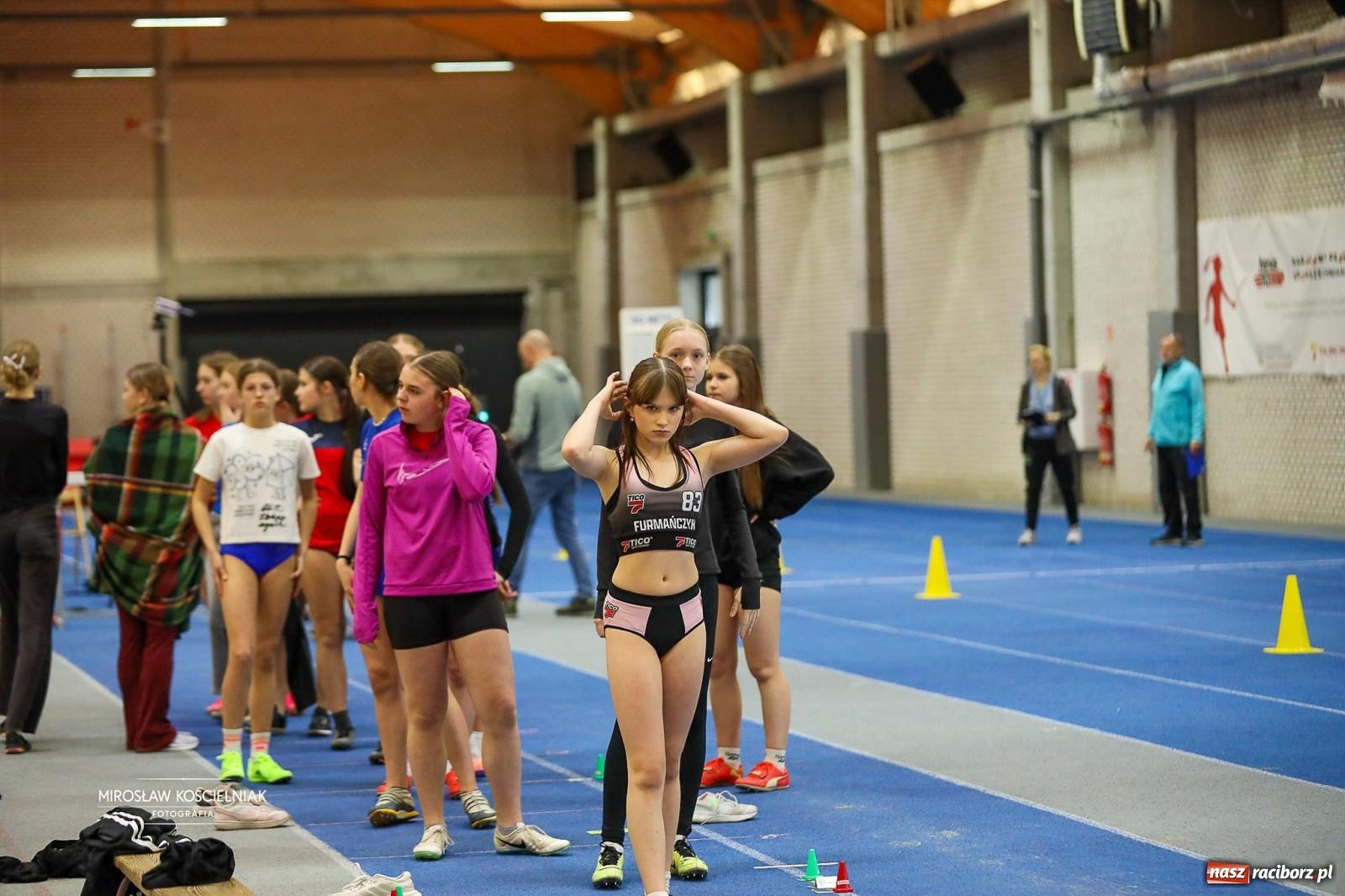 Zdjęcie w galerii na portalu naszraciborz.pl: Lekkoatletyczne Halowe Mistrzostwa Śląska U16 w Raciborzu. Jeden medal gospodarzy [FOTO i WIDEO] wiadomości z regionu