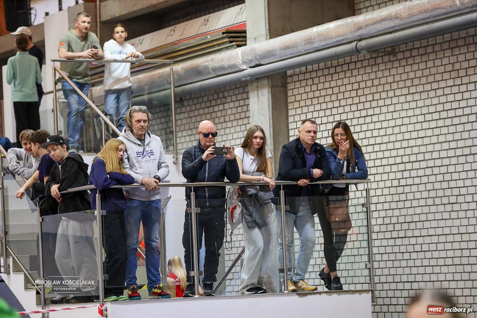 Zdjęcie w galerii na portalu naszraciborz.pl: Lekkoatletyczne Halowe Mistrzostwa Śląska U16 w Raciborzu. Jeden medal gospodarzy [FOTO i WIDEO] wiadomości z regionu