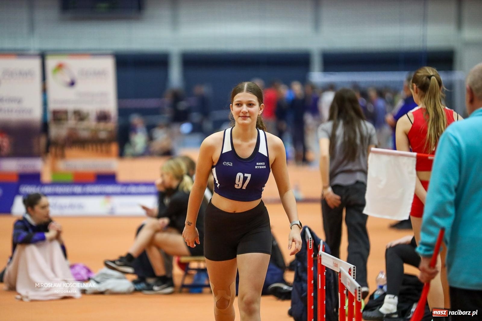 Zdjęcie w galerii na portalu naszraciborz.pl: Lekkoatletyczne Halowe Mistrzostwa Śląska U16 w Raciborzu. Jeden medal gospodarzy [FOTO i WIDEO] wiadomości z regionu