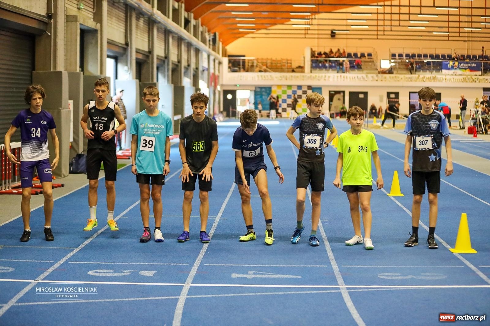 Zdjęcie w galerii na portalu naszraciborz.pl: Lekkoatletyczne Halowe Mistrzostwa Śląska U16 w Raciborzu. Jeden medal gospodarzy [FOTO i WIDEO] wiadomości z regionu
