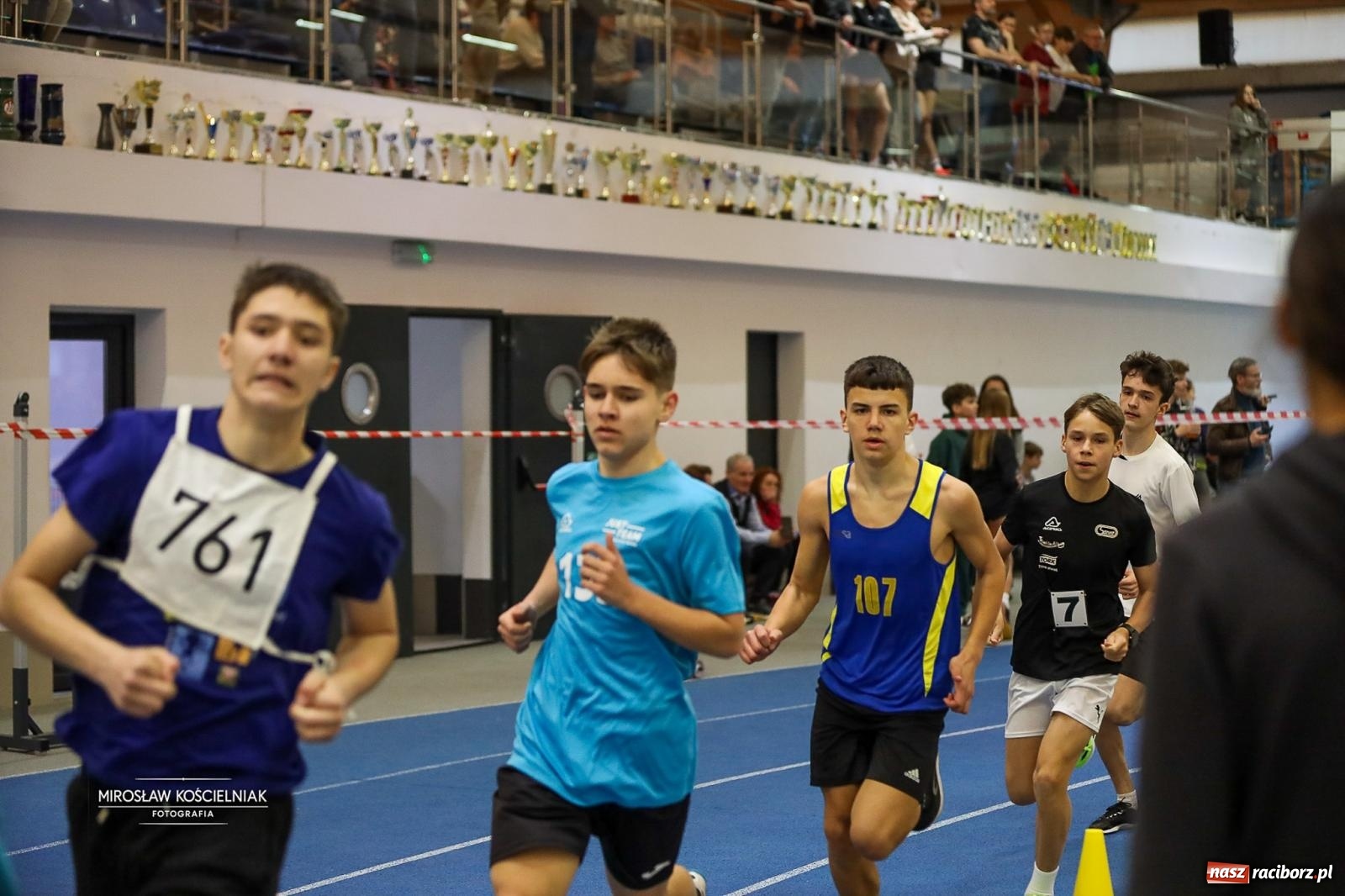 Zdjęcie w galerii na portalu naszraciborz.pl: Lekkoatletyczne Halowe Mistrzostwa Śląska U16 w Raciborzu. Jeden medal gospodarzy [FOTO i WIDEO] wiadomości z regionu